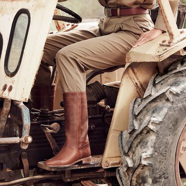Tess Cognac Scarosso: Cognac - Calf TESSBOOT