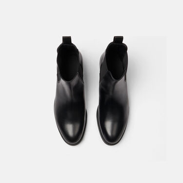 Claudia Black Scarosso: Black - Calf CLAUDIACHEL